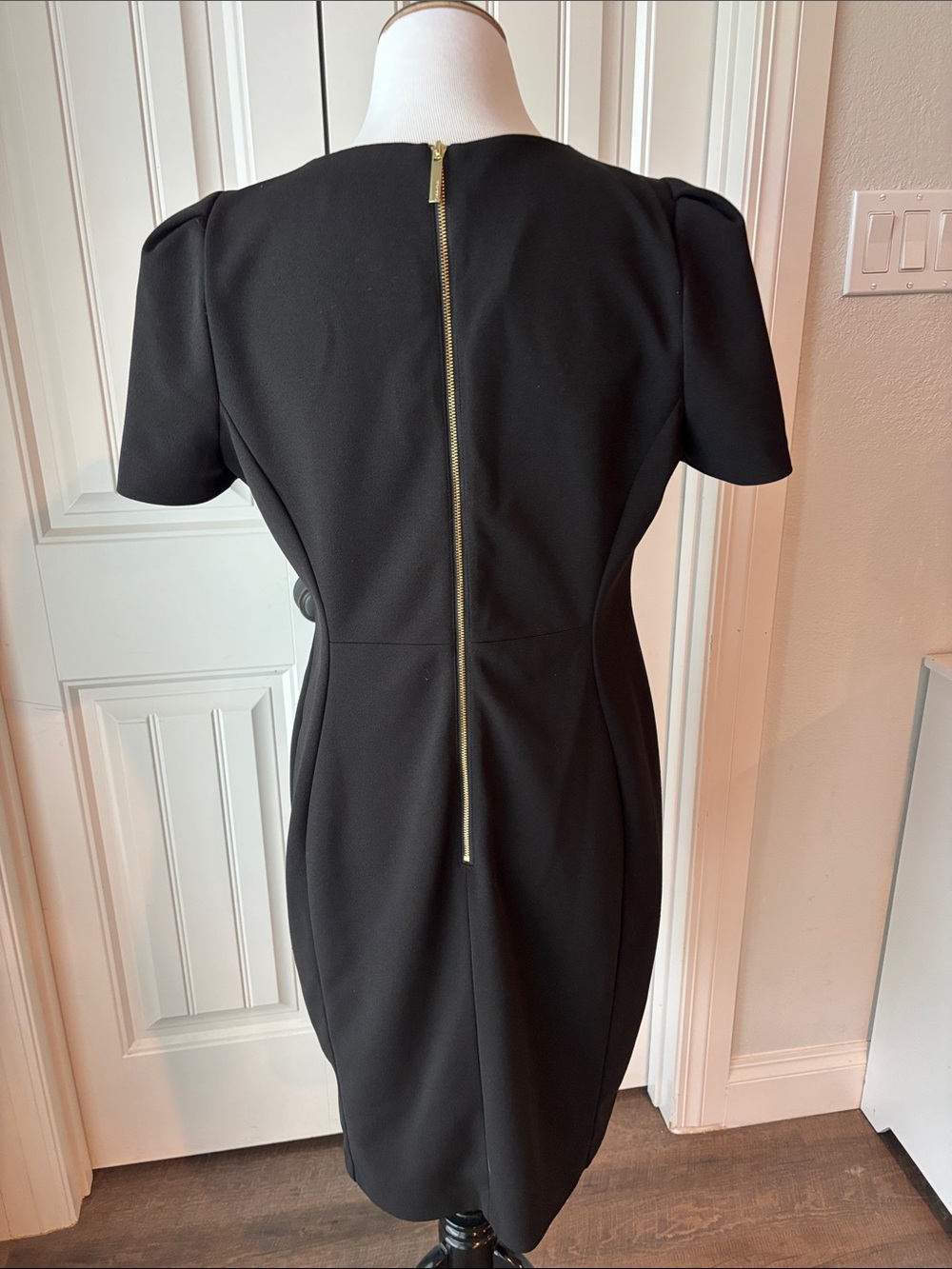 Calvin Klein Black Short-Sleeve Midi Sheath Dress - Picture 3 of 6